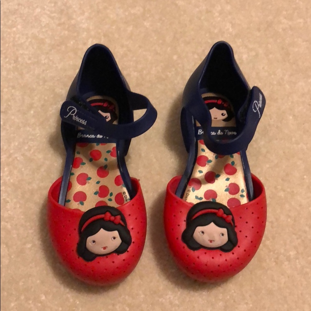 Snow White Mini Melissa
